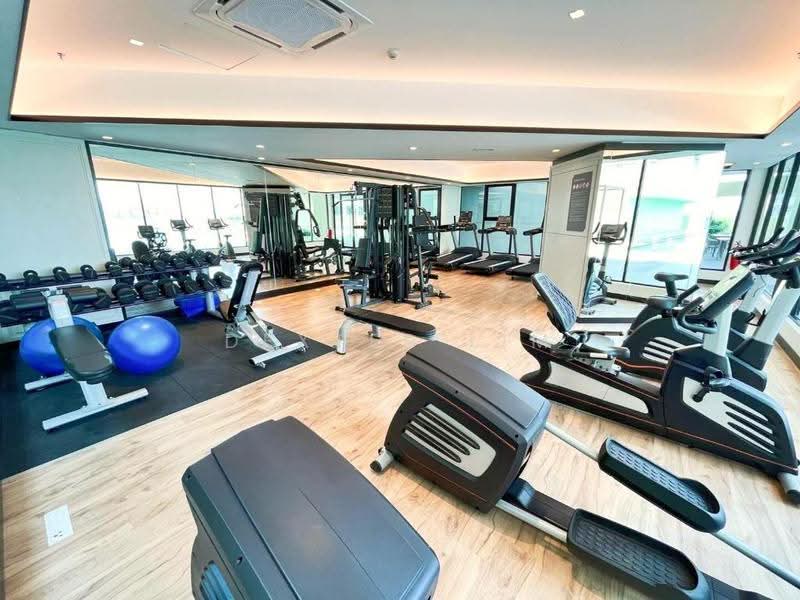 Service Residence for Sale at Paradigm Residence - Dexter Lim - Gym - PropertyGuru.com.my