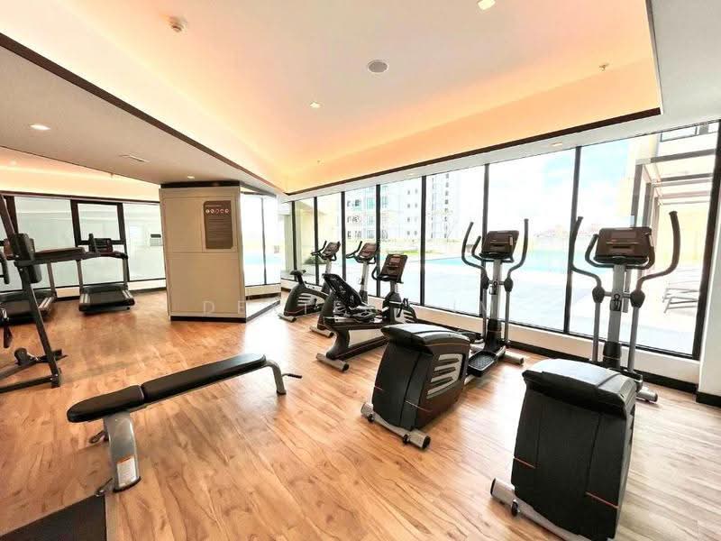 Service Residence for Sale at Paradigm Residence - Dexter Lim - Gym - PropertyGuru.com.my