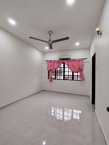 Rumah Teres 2-Tingkat untuk Disewa di Taman Wawasan (Puchong) - Terry Chen - PropertyGuru.com.my