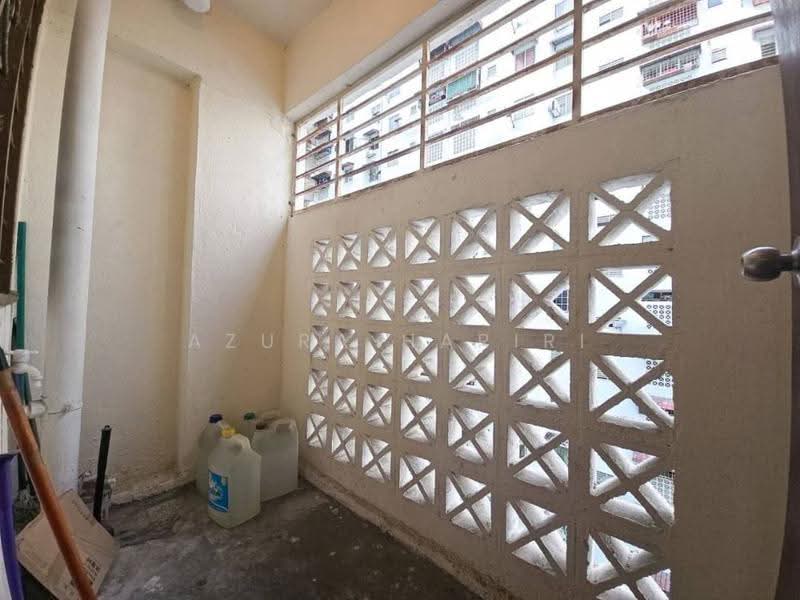 Rumah Flat untuk Dijual di Flat Danau Kota - Azura Hariri - Balcony - PropertyGuru.com.my