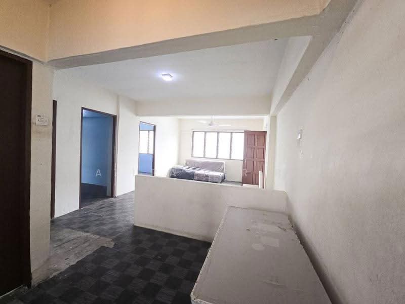 Rumah Flat untuk Dijual di Flat Danau Kota - Azura Hariri - Living Room - PropertyGuru.com.my