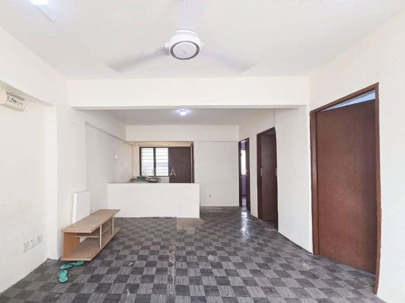 Rumah Flat untuk Dijual di Flat Danau Kota - Azura Hariri - Living Room - PropertyGuru.com.my