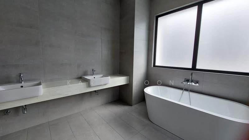 Banglo Lot Kosong untuk Dijual di Bandar Tropicana Aman (Telok Panglima Garang) - Karen Yoon - master Bathroom - PropertyGuru.com.my