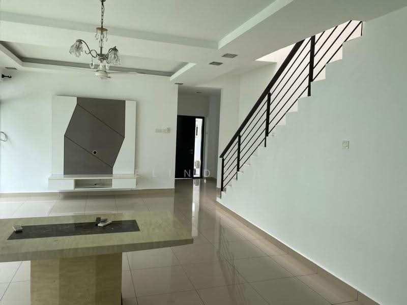 Cluster House for Rent in Taman Adda Heights (Tebrau) - Melinda Ee - Living Room - PropertyGuru.com.my