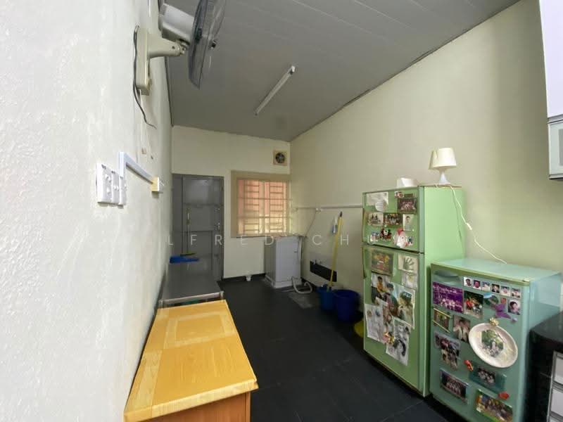 Rumah Berkembar untuk Dijual di Taman Tekukur Indah (Nibong Tebal) - Alfred Chua - Kitchen - PropertyGuru.com.my