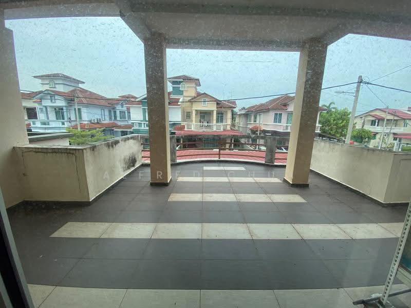 Rumah Berkembar untuk Dijual di Taman Tekukur Indah (Nibong Tebal) - Alfred Chua - Balcony - PropertyGuru.com.my