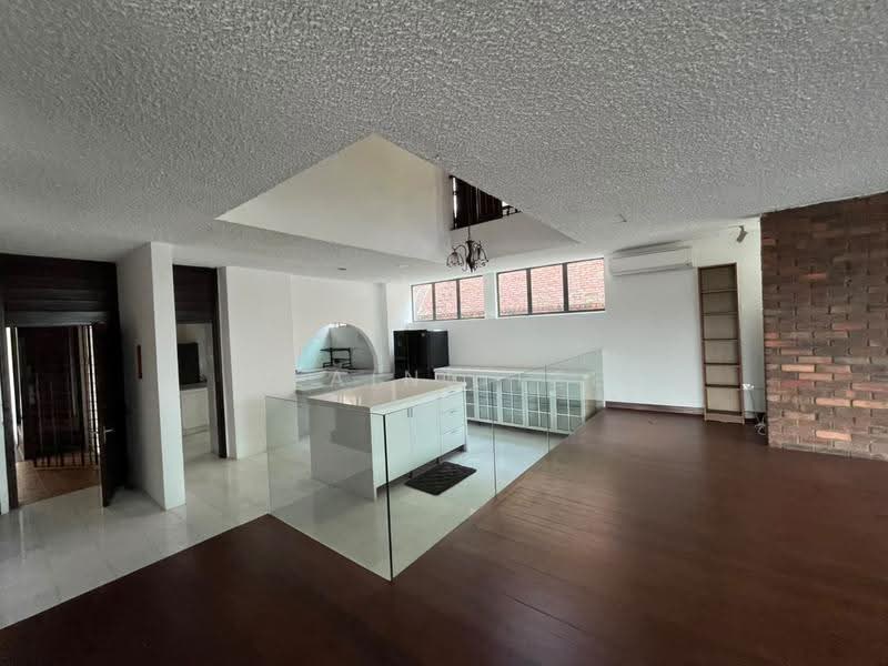 Bungalow House untuk Disewa di Taman Duta (Bukit Tunku (Kenny Hills)) - Elaine Lee - Kitchen - PropertyGuru.com.my