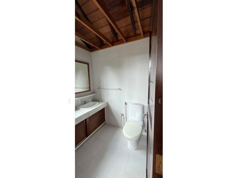 Bungalow House untuk Disewa di Taman Duta (Bukit Tunku (Kenny Hills)) - Elaine Lee - Bathroom - PropertyGuru.com.my