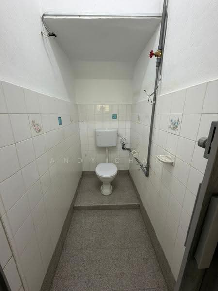 Rumah Teres 2-Tingkat untuk Dijual di Taman Johor Jaya (Johor Bahru) - Andy Chan - Bathroom - PropertyGuru.com.my