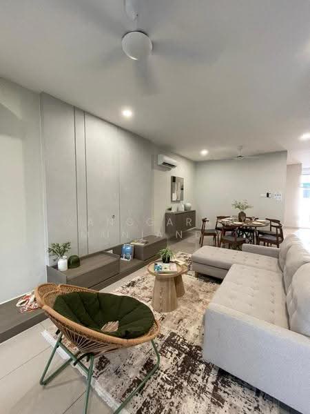 Rumah Teres 2-Tingkat untuk Dijual di Rumah Teres Dua Tingkat di Tanjung Piandang (Tanjong Piandang) - Sanggaran Muniandy - Living Room - PropertyGuru.com.my