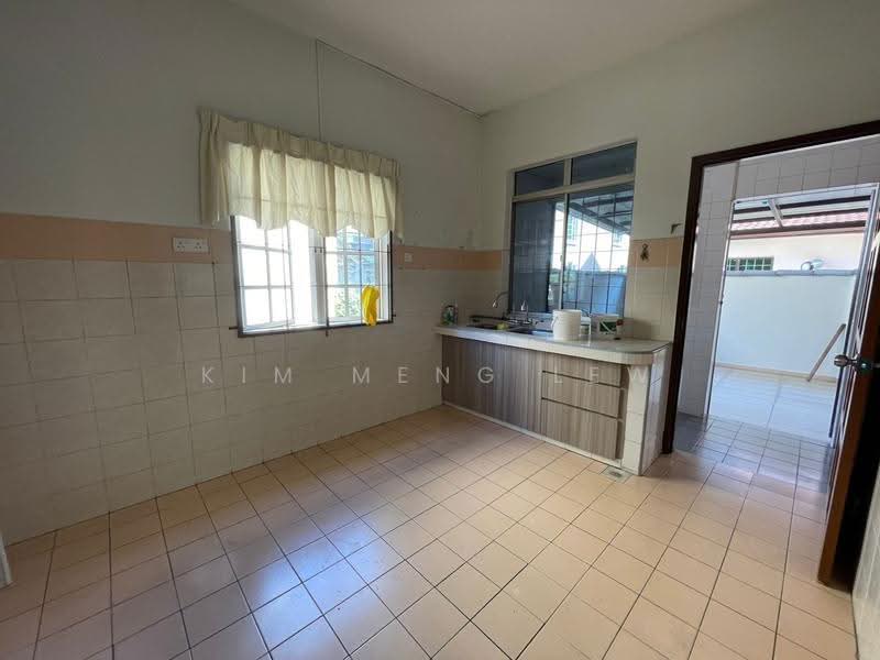 Rumah Teres 2-Tingkat untuk Disewa di Bandar Sri Damansara (Selangor) - Kim Meng Lew - Kitchen - PropertyGuru.com.my
