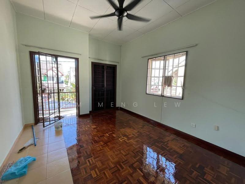 Rumah Teres 2-Tingkat untuk Disewa di Bandar Sri Damansara (Selangor) - Kim Meng Lew - Balcony - PropertyGuru.com.my