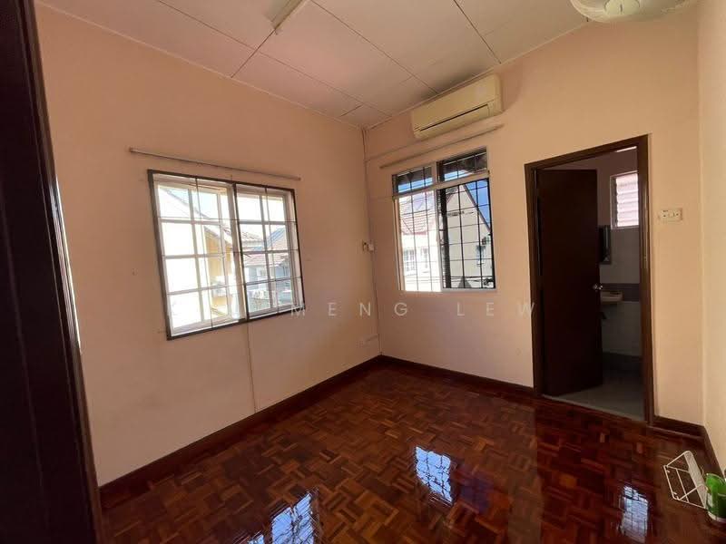 Rumah Teres 2-Tingkat untuk Disewa di Bandar Sri Damansara (Selangor) - Kim Meng Lew - Bedroom - PropertyGuru.com.my