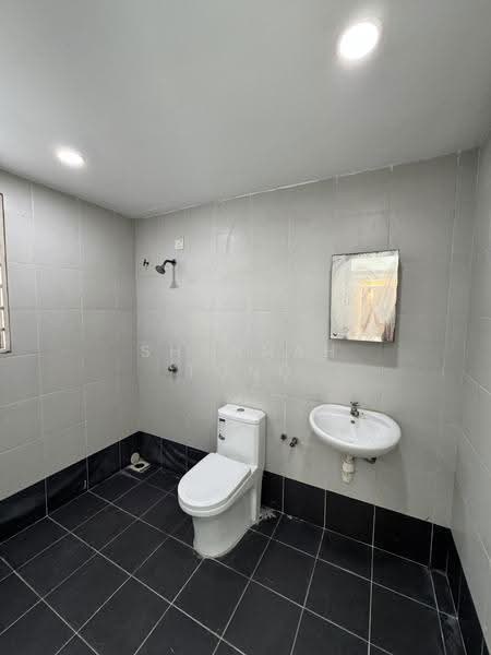 Service Residence for Rent at Amara - Shannah Tong - Bathroom - PropertyGuru.com.my