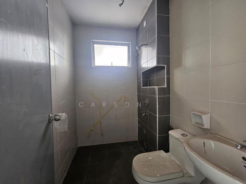 Rumah Teres untuk Dijual di Taman Nusa Damai (Pasir Gudang) - Carson . - Bathroom - PropertyGuru.com.my