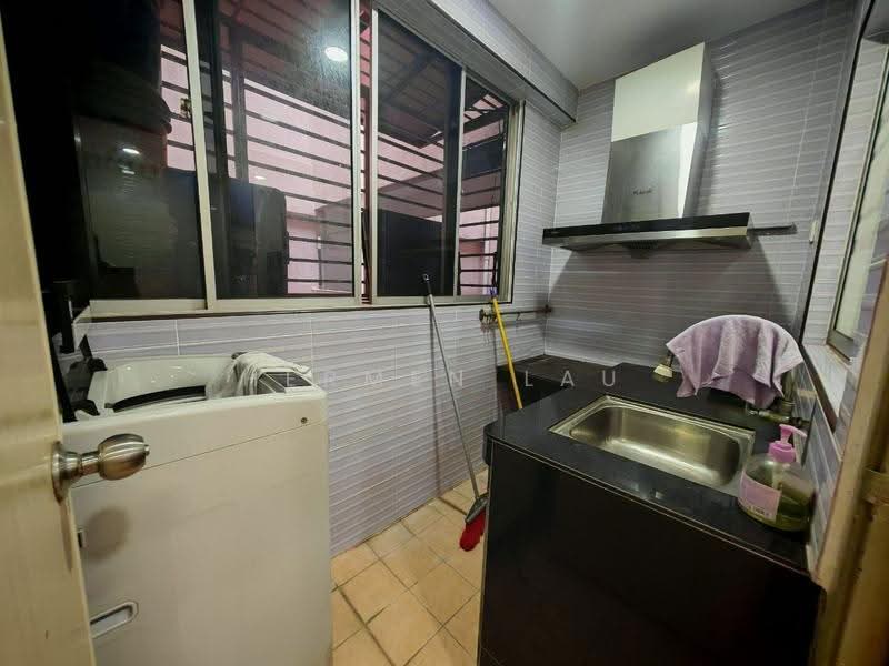 Pangsapuri untuk Dijual di Pelangi Heights - Hermen Lau - Kitchen - PropertyGuru.com.my