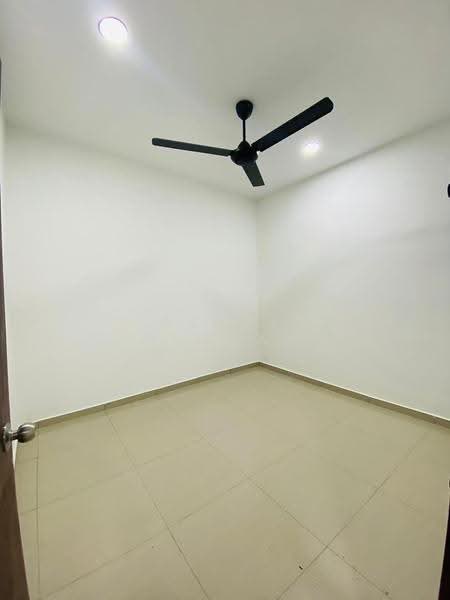 1-storey Terraced House for Sale in Taman Pelangi (Sikamat) - Azrul Othman - Interior - PropertyGuru.com.my