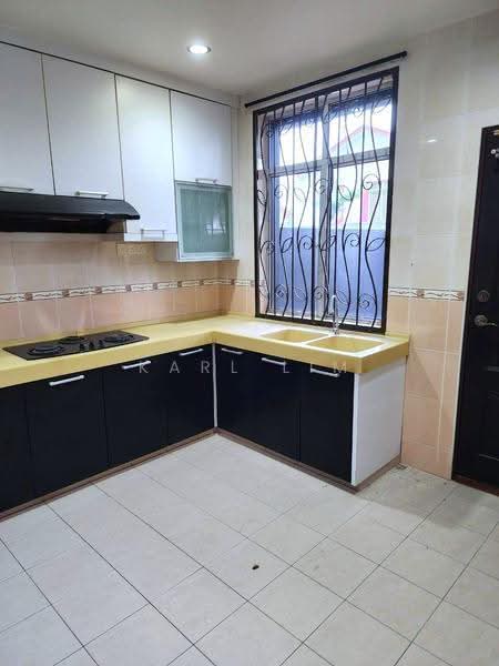 Rumah Teres 2-Tingkat untuk Dijual di Setia Tropika (Johor Bahru) - Karl Lim - Kitchen - PropertyGuru.com.my
