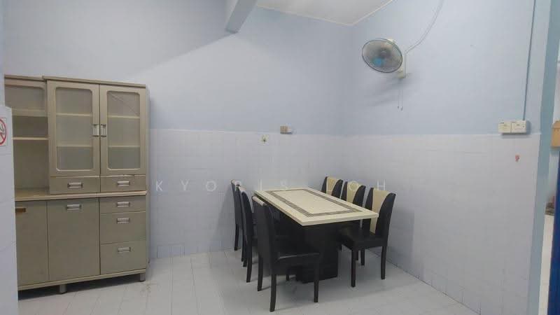 1-storey Terraced House for Rent in Senai (Johor) - Kyoris Loh - Dining Room - PropertyGuru.com.my
