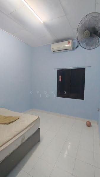 1-storey Terraced House for Rent in Senai (Johor) - Kyoris Loh - Bedroom - PropertyGuru.com.my