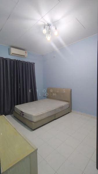 1-storey Terraced House for Rent in Senai (Johor) - Kyoris Loh - Bedroom - PropertyGuru.com.my