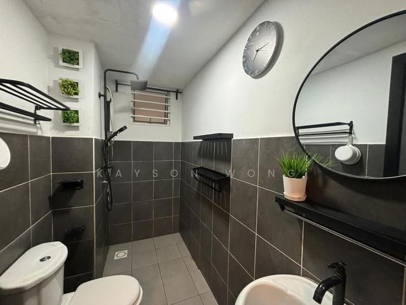 Pangsapuri untuk Disewa di Residensi Kepongmas 2 - Kayson Wong - Bathroom - PropertyGuru.com.my