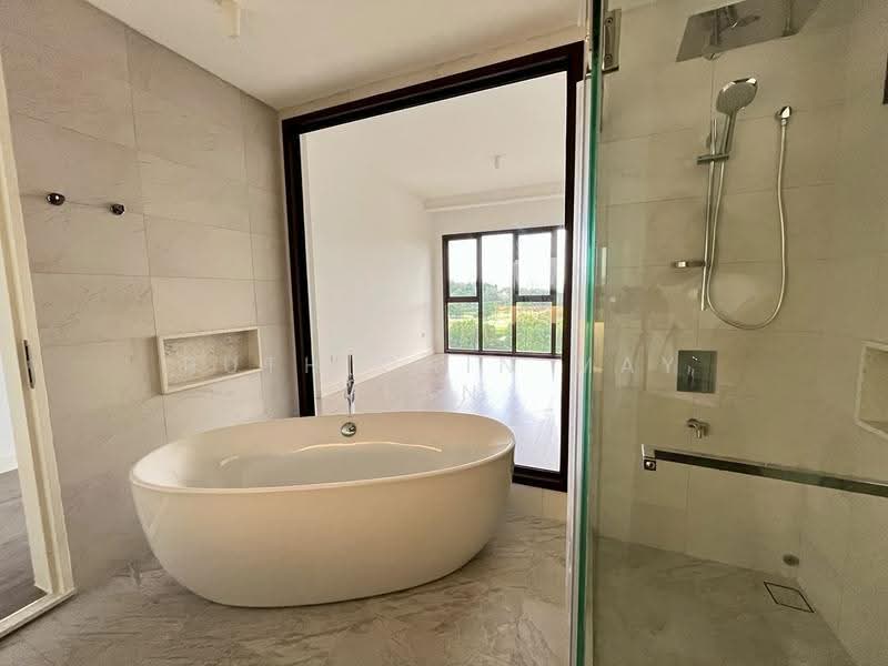 Service Residence for Sale at Jendela Residences - Ruth Chin May Lan - Bathroom - PropertyGuru.com.my