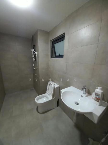 Kediaman Servis untuk Dijual di Savio @ Riana Dutamas - Ryan Tan - Bathroom - PropertyGuru.com.my