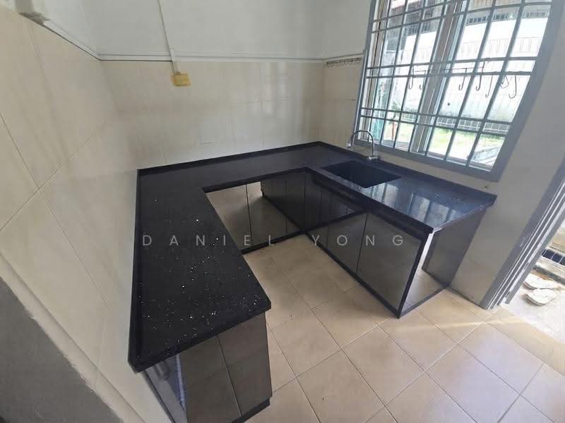Rumah Teres 2-Tingkat untuk Dijual di Ehsan Jaya (Johor Bahru) - Daniel Yong - Kitchen - PropertyGuru.com.my