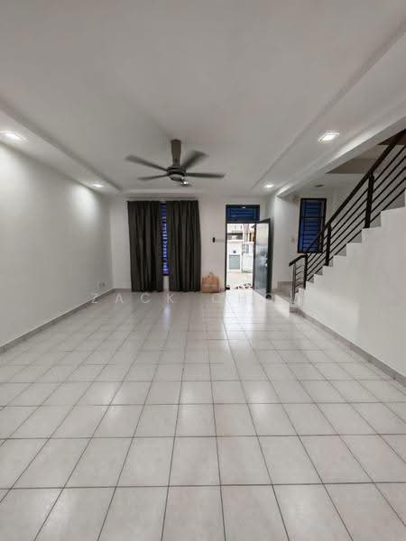 Rumah Teres 2-Tingkat untuk Dijual di Taman Sierra Perdana (Masai) - Zack Chow - Living Room - PropertyGuru.com.my