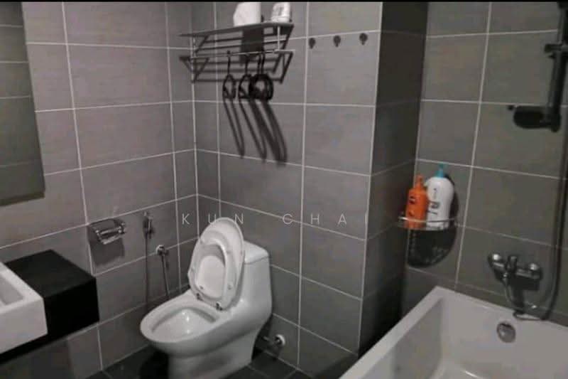 Kondominium untuk Disewa di KSL D'Esplanade Residence - Kun Chai - Bathroom - PropertyGuru.com.my