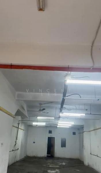 Shop for Rent in Kawasan Perindustrian Balakong (Balakong) - Vincent Lee - Interior - PropertyGuru.com.my