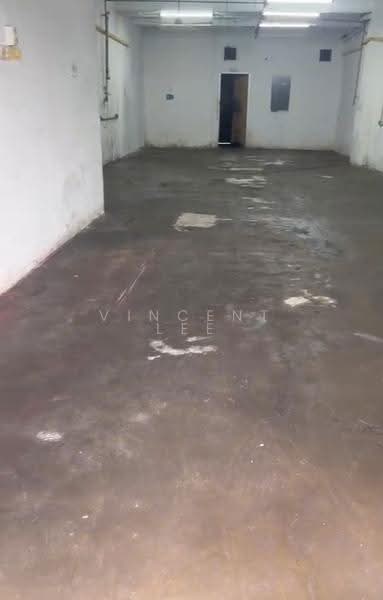 Shop for Rent in Kawasan Perindustrian Balakong (Balakong) - Vincent Lee - Interior - PropertyGuru.com.my