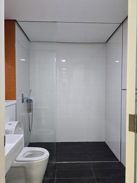 Service Residence for Rent at Arcoris SOHO - Jarrod Joshua - Bathroom - PropertyGuru.com.my