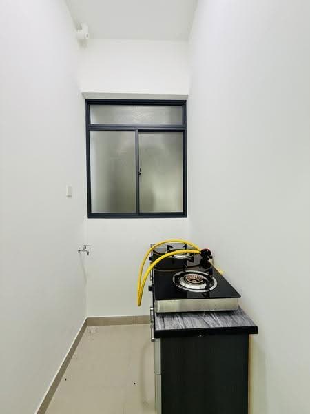 Kondominium untuk Disewa di Terraces Condominium - KV LOO - Kitchen - PropertyGuru.com.my
