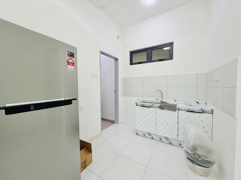 Kondominium untuk Disewa di Terraces Condominium - KV LOO - Kitchen - PropertyGuru.com.my