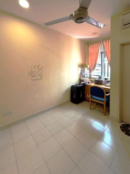 Rumah Teres 2-Tingkat untuk Dijual di Taman Seri Austin (Tebrau) - Karl Lim - Study - PropertyGuru.com.my