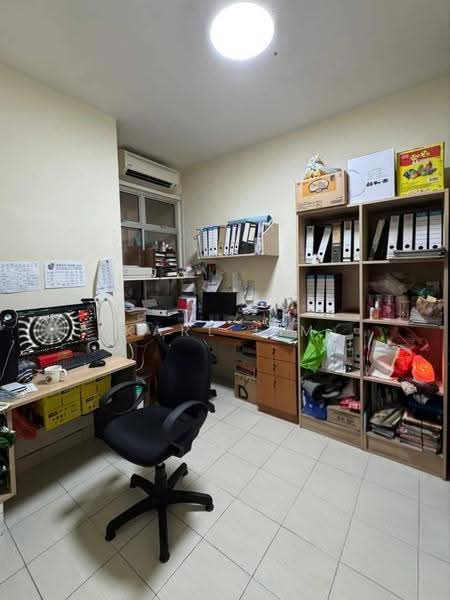 Rumah Teres 2-Tingkat untuk Dijual di Taman Seri Austin (Tebrau) - Karl Lim - Study - PropertyGuru.com.my