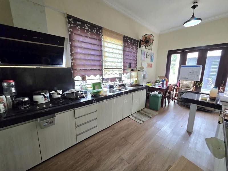 2-storey Terraced House for Sale in Puncak Bestari (Puncak Alam) - SITI KHAIRIYAH JAAFAR - Kitchen - PropertyGuru.com.my