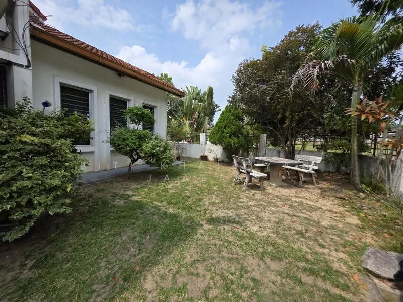 2-storey Terraced House for Sale in Puncak Bestari (Puncak Alam) - SITI KHAIRIYAH JAAFAR - Garden - PropertyGuru.com.my