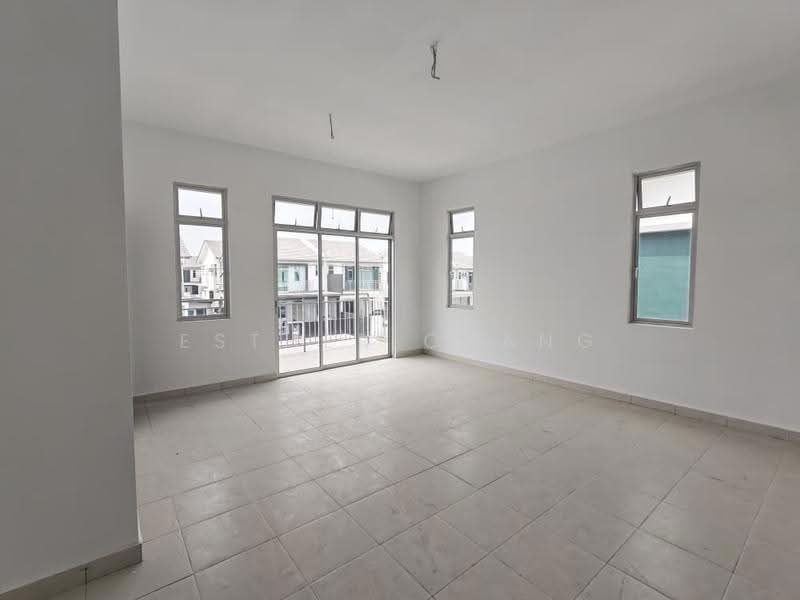 Rumah Kluster untuk Dijual di Pontian (Johor) - Esther Chang - Living Room - PropertyGuru.com.my