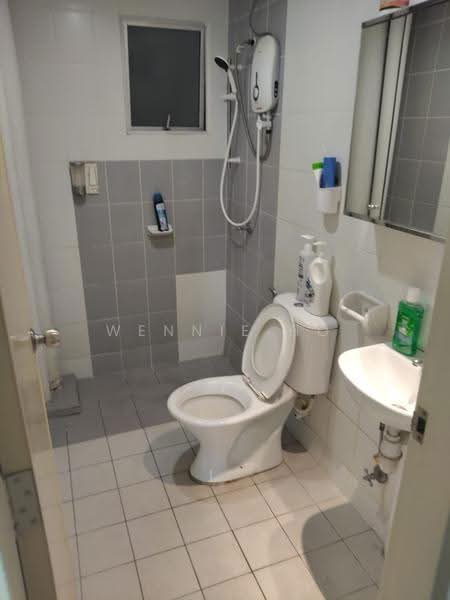 Apartment for Sale at Seri Intan Apartment - Wennie Ho - Bathroom - PropertyGuru.com.my
