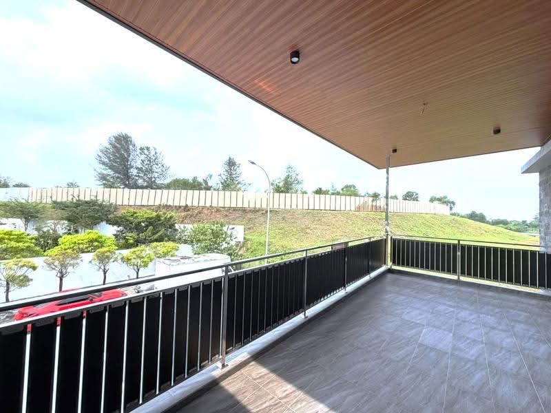 Rumah Berkembar untuk Dijual di Austin Heights (Tebrau) - Karl Lim - Balcony - PropertyGuru.com.my