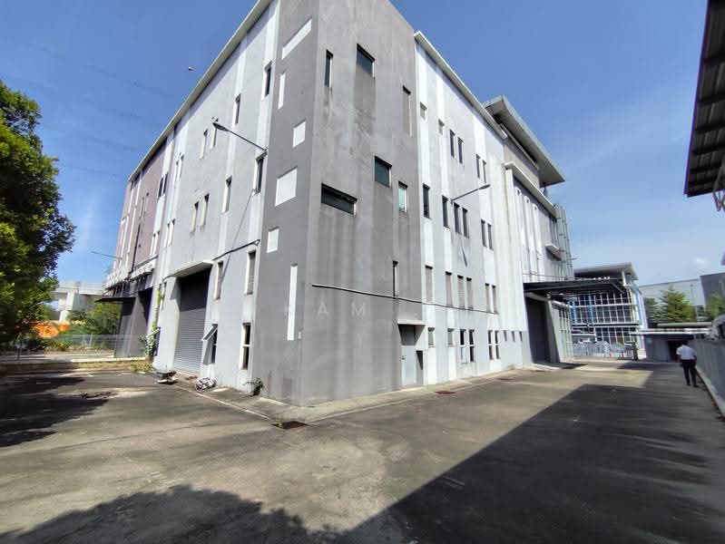 Semi-D Factory for Sale in Seksyen U1, Temasya Industrial Park (Shah Alam) - Kam Chun Hoe - Exterior - PropertyGuru.com.my