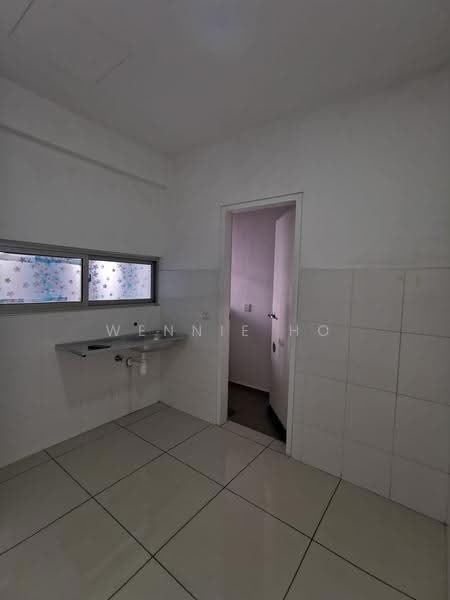 Kondominium untuk Dijual di Elevia Residences - Wennie Ho - Kitchen - PropertyGuru.com.my