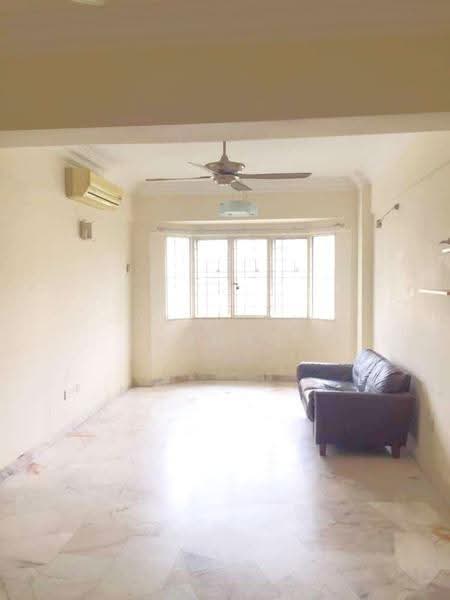Condominium for Sale at Danau Idaman - Patrick Yoong - Living Room - PropertyGuru.com.my