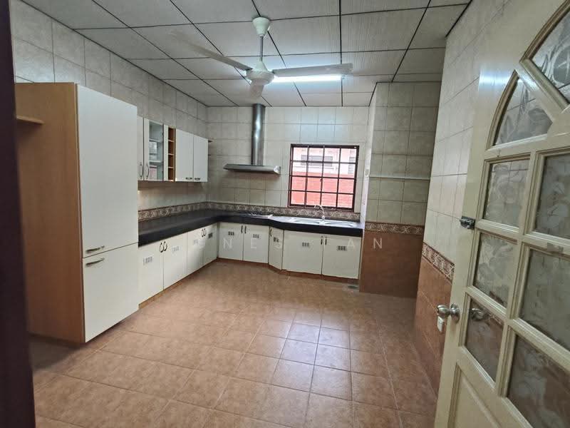 Semi-Detached House for Rent in Taman United (Jalan Klang Lama (Old Klang Road)) - Agnes Tan - Kitchen - PropertyGuru.com.my