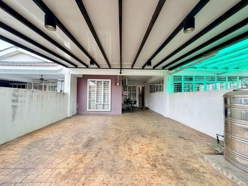 1-storey Terraced House for Sale in Klang (Selangor) - Nur Alia Omar - PropertyGuru.com.my