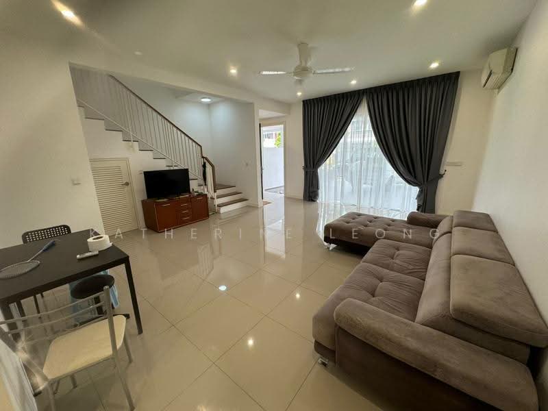 Rumah Teres untuk Disewa di Kota Emerald (Rawang) - Katherine Leong - Living Room - PropertyGuru.com.my