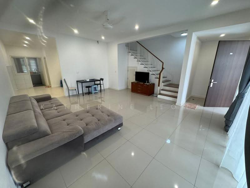 Rumah Teres untuk Disewa di Kota Emerald (Rawang) - Katherine Leong - Living Room - PropertyGuru.com.my